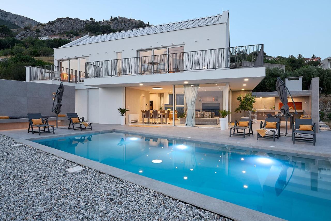 Klis Design Villa Clavis-Brand New Villa With A View מראה חיצוני תמונה