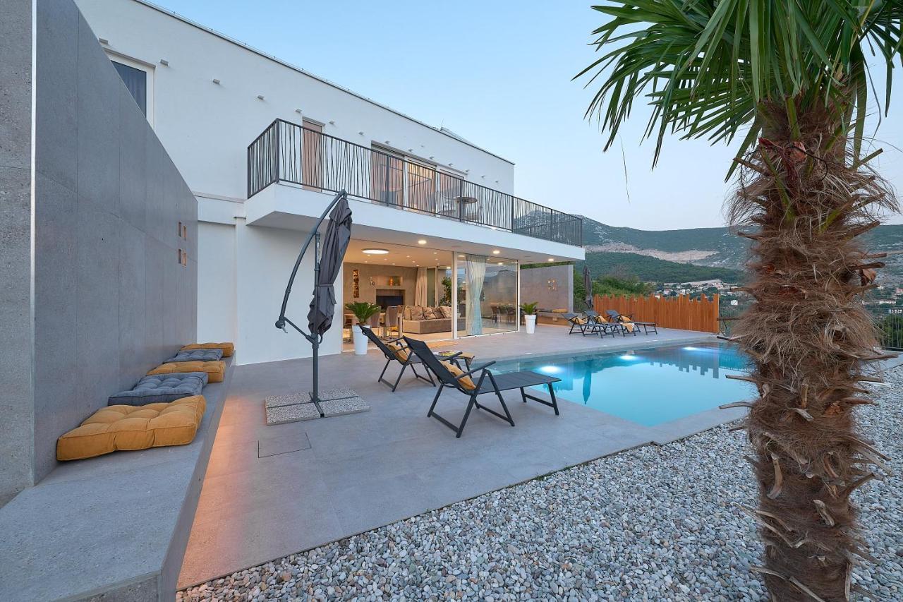 Klis Design Villa Clavis-Brand New Villa With A View מראה חיצוני תמונה